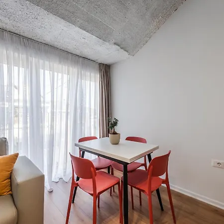 Apartment 8th Floor Apartments, *