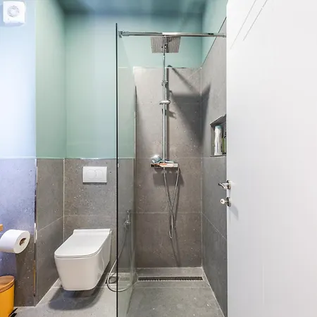 Appartement 8th Floor Apartments, Golem (Tirana)